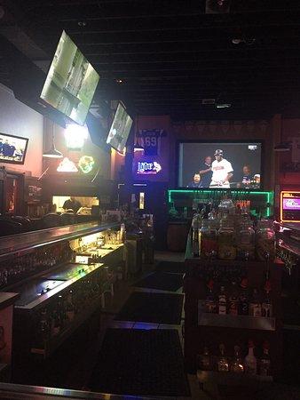 Legends Sports Bar & Grill