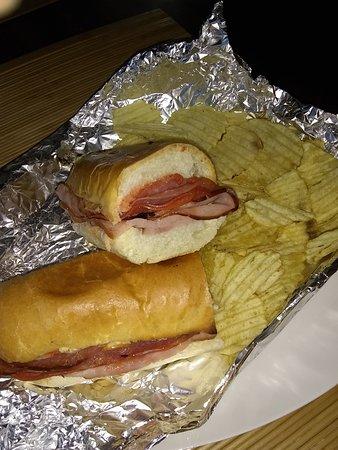 Lee's Pizza